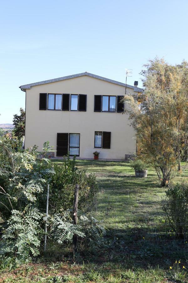 מונטיאנו Agriturismo Tinti מראה חיצוני תמונה